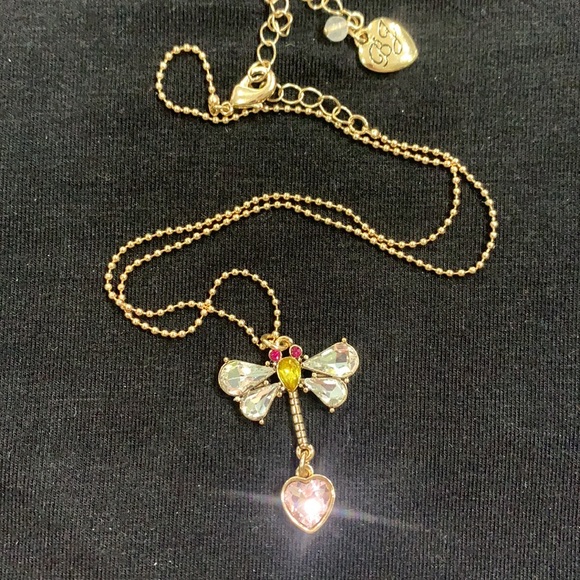 BETSEY JOHNSON Sparkling Crystals HEART EARRINGS & DRAGONFLY NECKLACE SET! - Picture 7 of 9